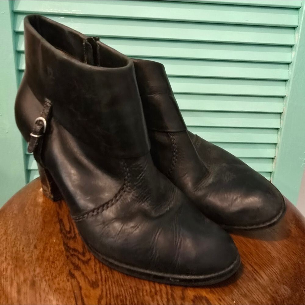 ALRIGHT Women's Black Leather Heeled Ankle Zipped Booties, Size 7.5M - Picture 6 of 7